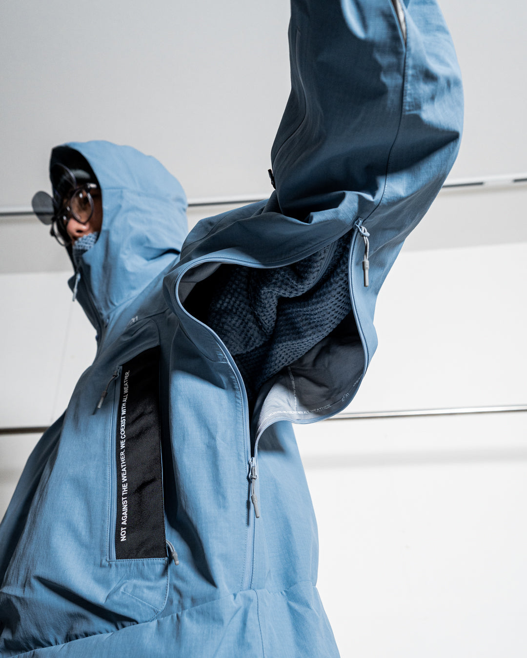 CMF OUTDOOR GARMENT WHITE OUT SHELL COEXIST