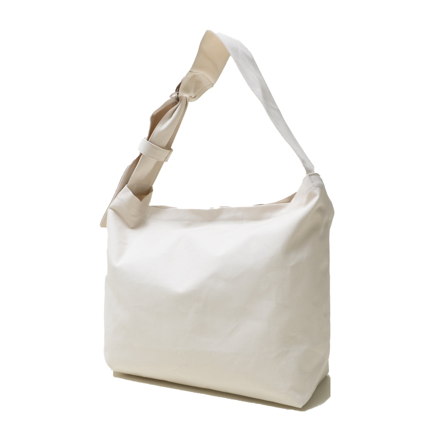 TASUKI SHOULDER <NO.0> Available in avariety of materials.