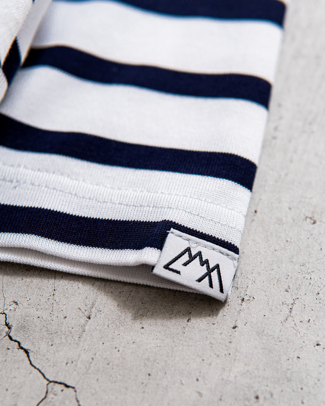 CMF OUTDOOR GARMENT BORDER MOC TEE