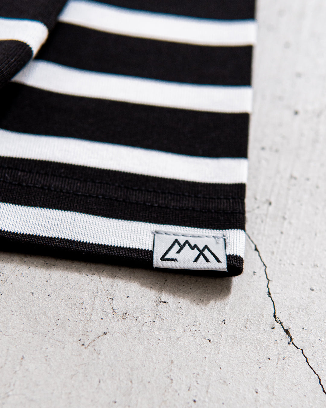 CMF OUTDOOR GARMENT BORDER MOC TEE