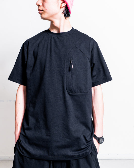 +phenix HIDDEN ZIP POCKET SHORT SLEEVE TEE
