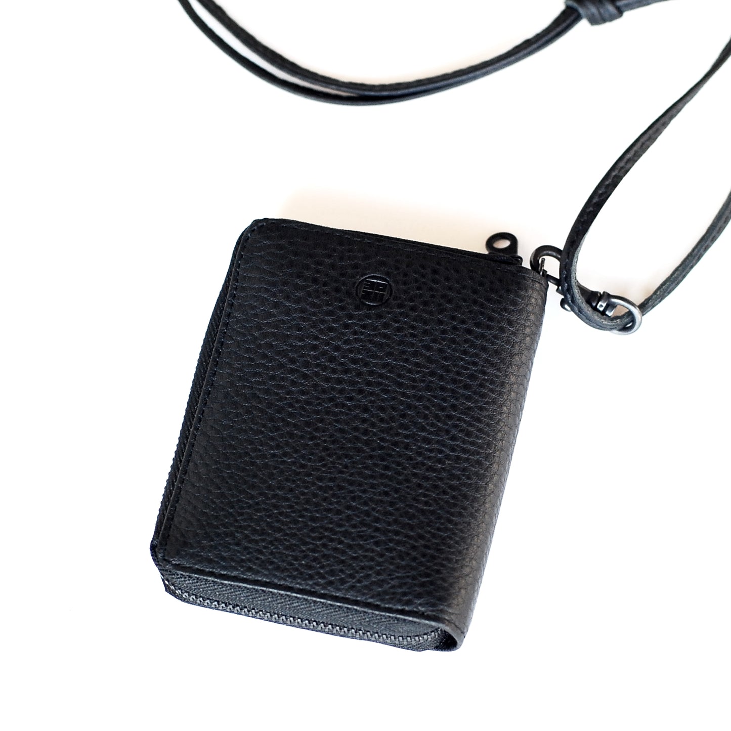 "TENOHIRA COMPACT WALLET" AVAILABLE IN THREE VARIATIONS