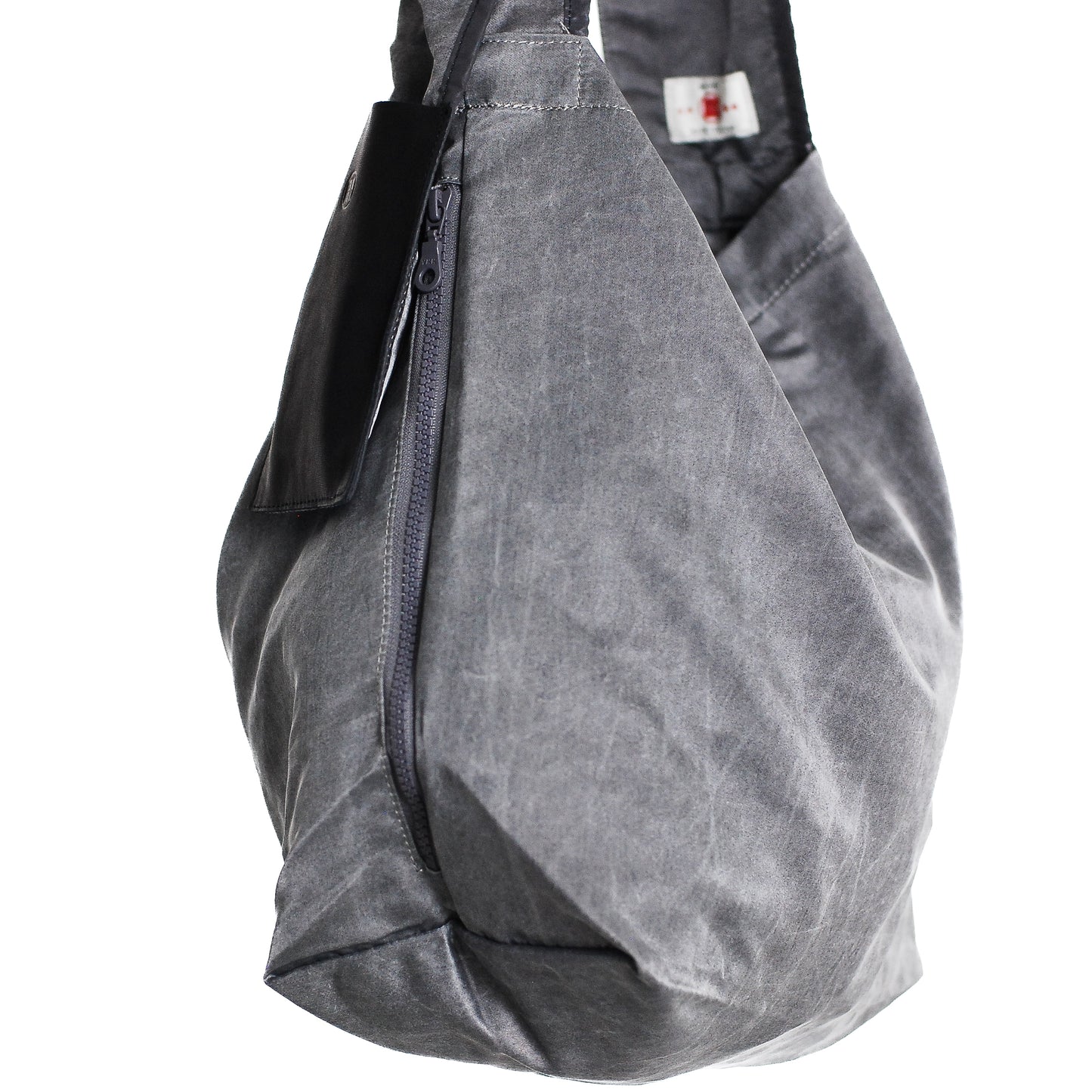 TASUKI SHOULDER <NO.2> Available in avariety of materials.