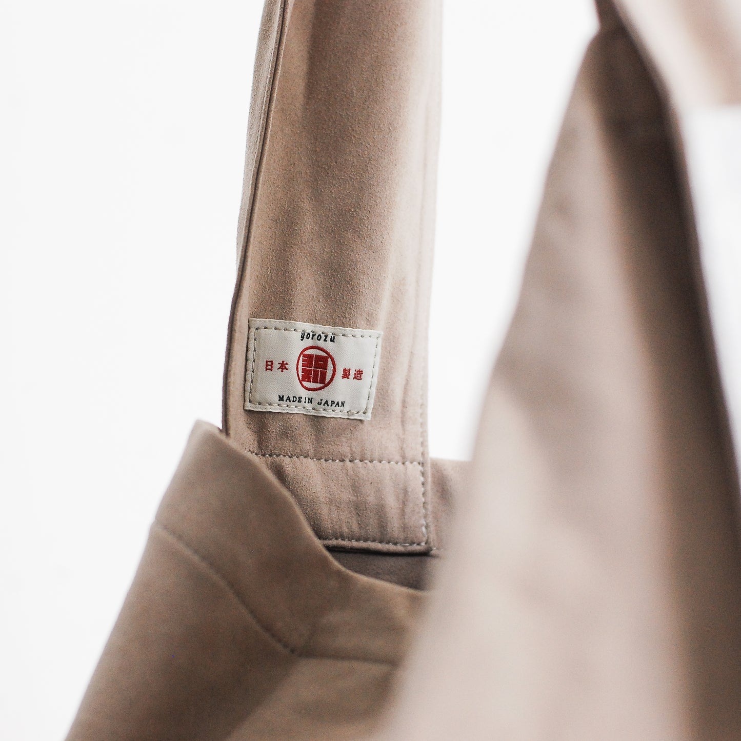 TASUKI SHOULDER <NO.1> Available in avariety of materials.