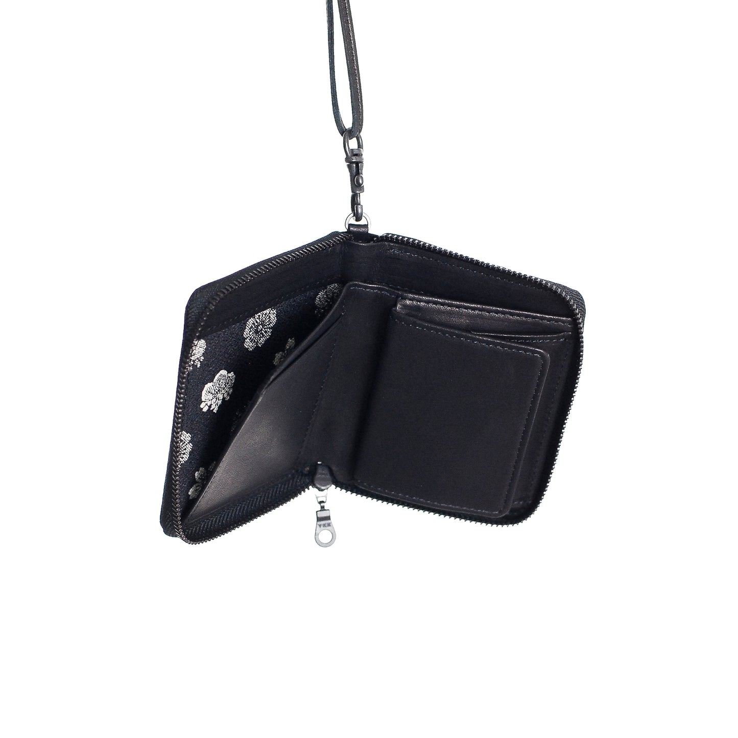 "TENOHIRA COMPACT WALLET" AVAILABLE IN THREE VARIATIONS